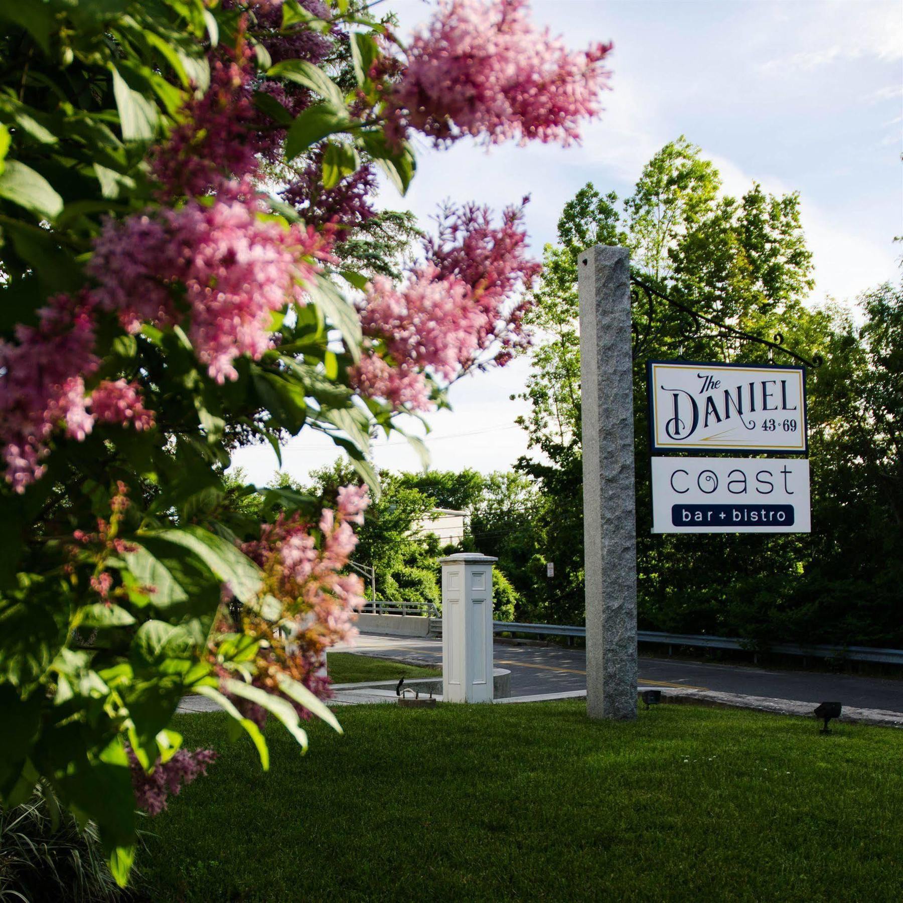 The Daniel Hotel Брънсуик Екстериор снимка